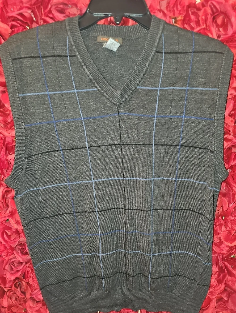 Dockers NWOT Dark Gray V-Neck Men's Sweater Vest with Blue Windowpane  Large